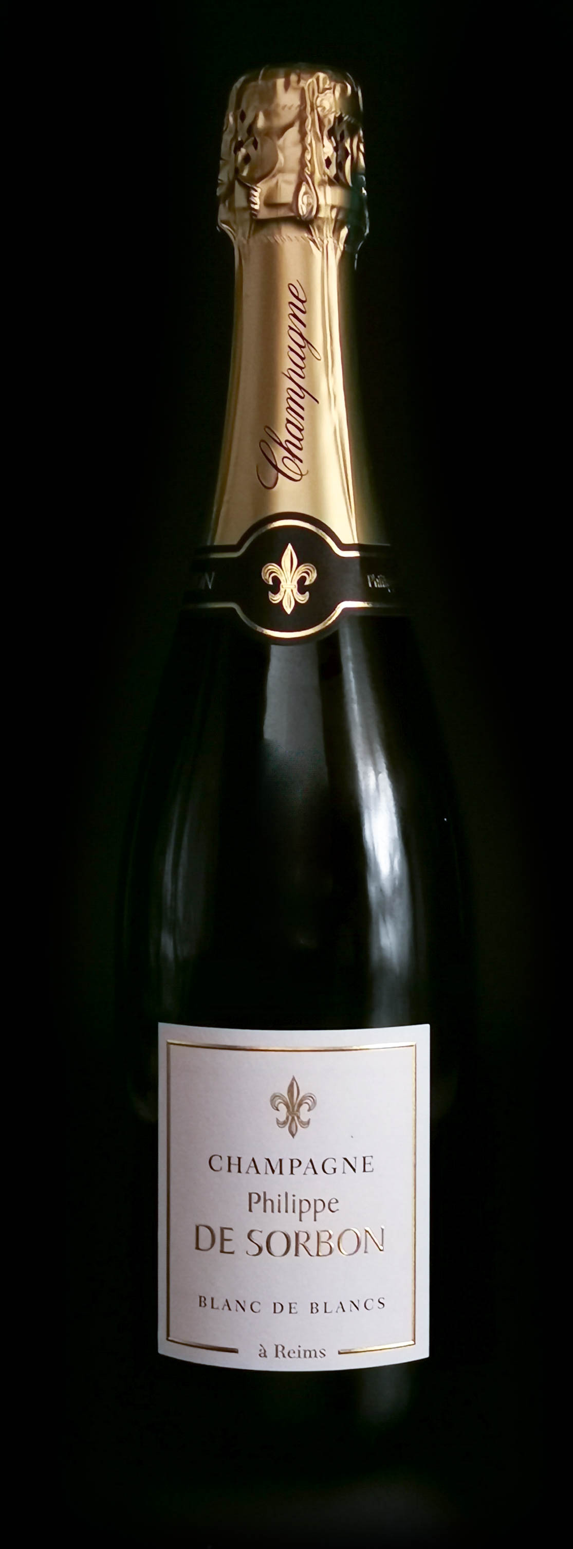 picture of the champagne bottle